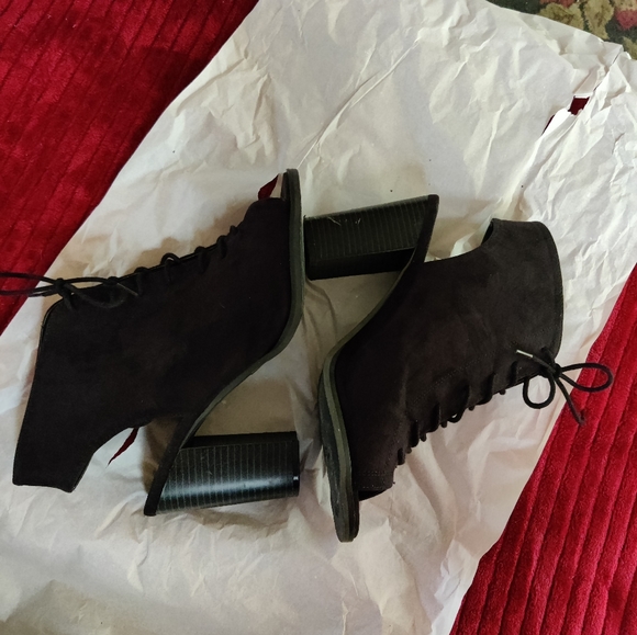 🗺️ Atmosphere Size 6, Faux Suede OPEN BACK PEEP TOE BLOCK HEELED BOOTS, Trendy - Picture 4 of 13